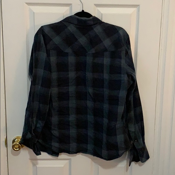 Flannel - Picture 4 of 4